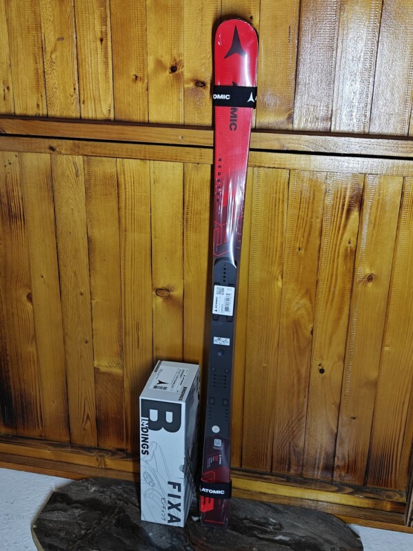 LYŽE ATOMIC REDSTER G9 REVOSHOCK JR FIS 131CM --MODEL 2024--